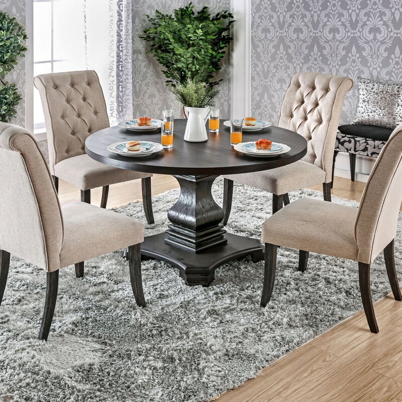 Charlton Home Chilcott Round Dining Table with 4 Side Chairs in Grey